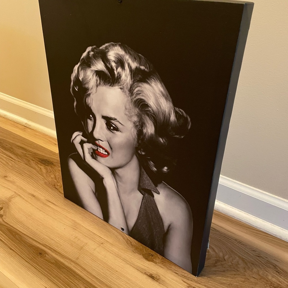 Marilyn Monroe Photographed Portrait - Picture 3 of 3